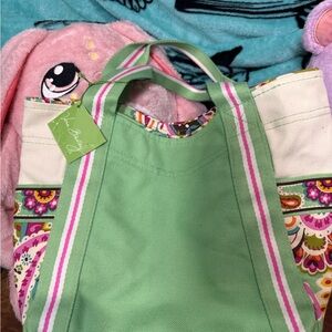 Vera Bradley Tote Bag “Tutti Fruity” in Green and Pink Paisley